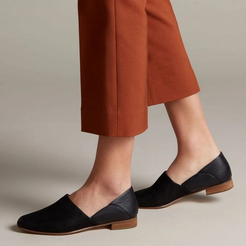 Zapato Clarks para mujer tono puro, negro, mocasines/cuero, talla 7