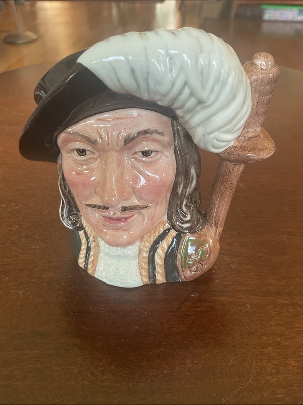 Royal Doulton D6452 Athos Small Character Bust Mug Three 3 Musketeers England UK
