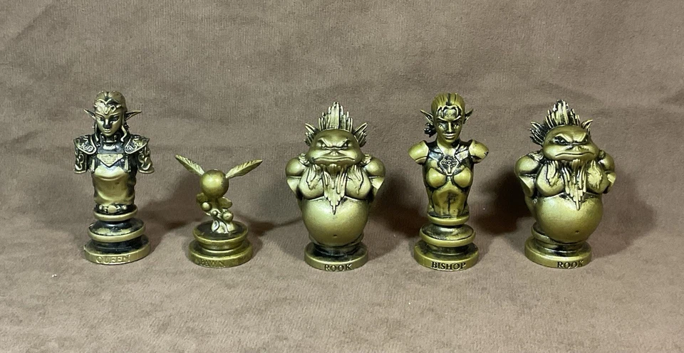 Figura de cinco piezas de repuesto USAopoly Nintendo Legend of Zelda Chess. Foto 2 de 4