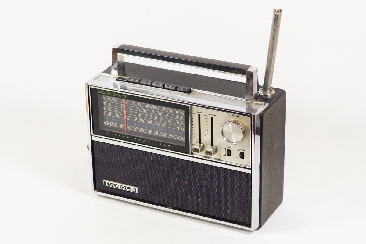 Vintage Candle TK-1849 Solid State Radio 5 Band AC/DC Made In