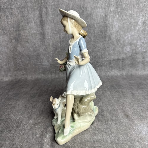 Vintage Lladro Figurine Mirth in the Country /Country Lass with Dog #4920 No Box - Picture 3 of 13