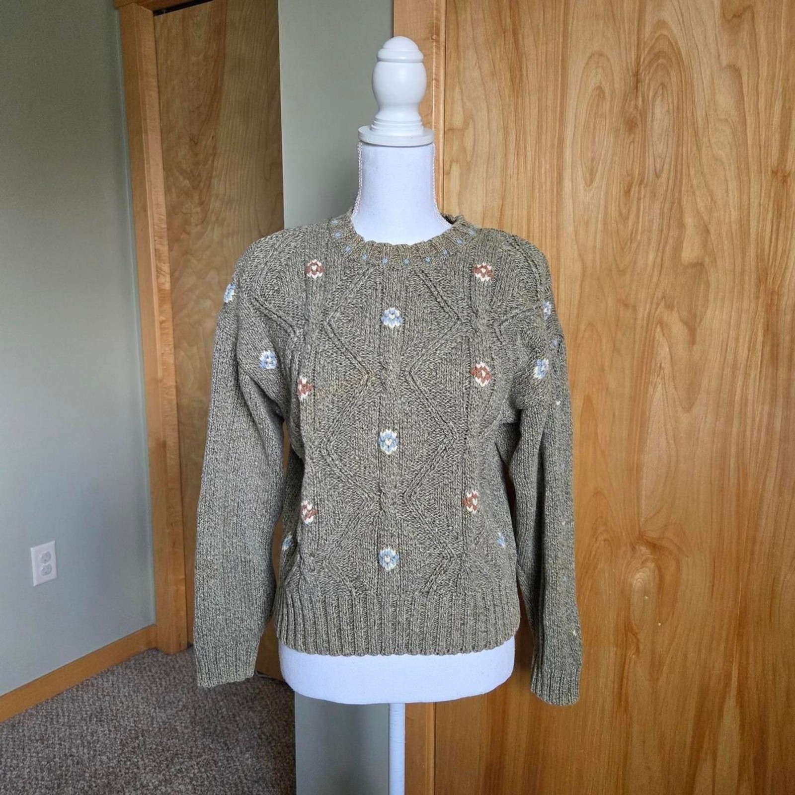 vintage 90s lizwear green sweater floral embroidery coquette