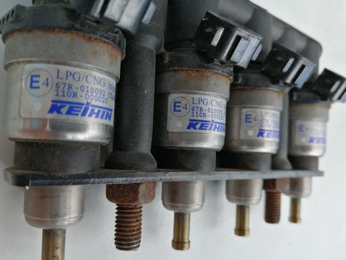 Gas System LPG/CNG Rail 4 Injectors Prins Injector 67r-010092 Class2 WHITE