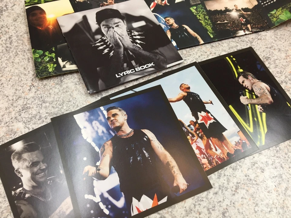 ROBBIE WILLIAMS SIGNED ‘UNDER THE RADAR VOL 2’ DELUXE CD SIGNED AUTOGRAPH RARE - Imagem 3 de 4