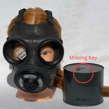 Collectors C3 Canadian Gas Mask with Sealed Filter Size Small GTR 70 No Bag/Key