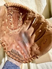 Wilson George Brett A2295 Youth Model Baseball Glove Mitt Size 9” 