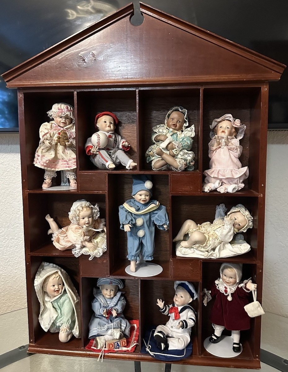 Porcelain Dolls Ashton Drake - Yollanda Bello Picture Perfect
