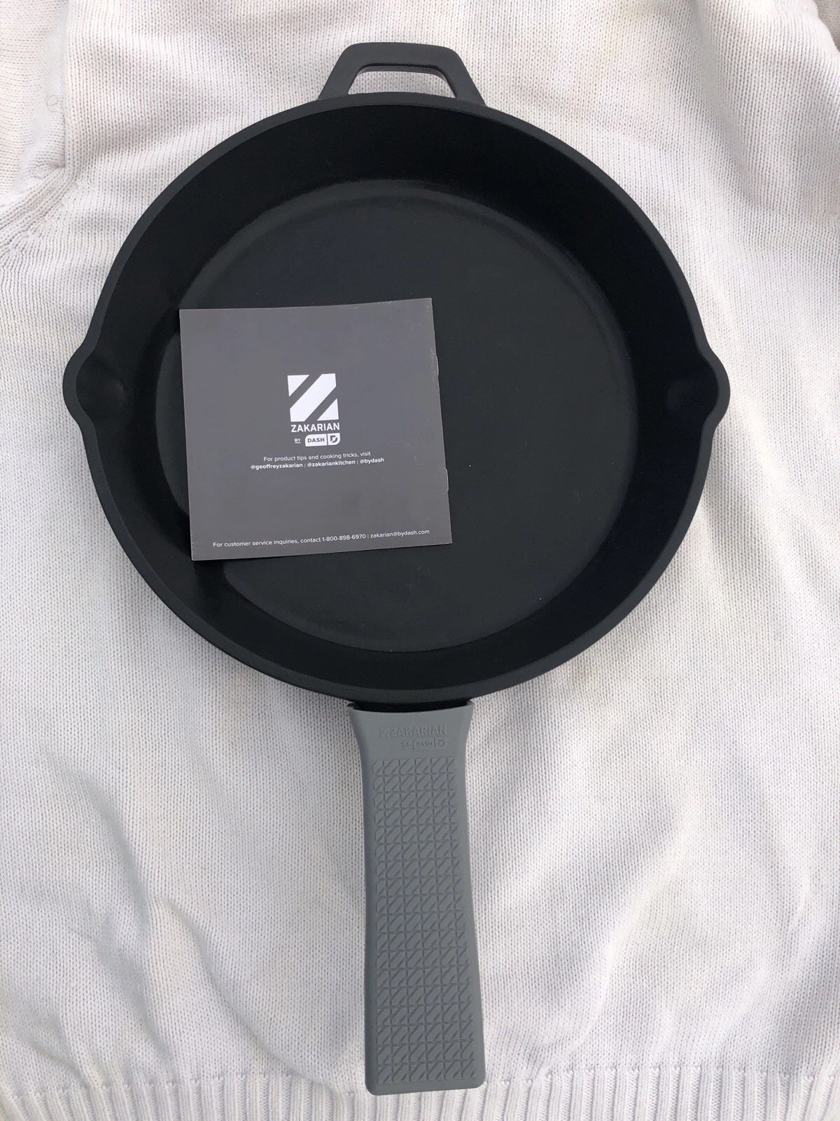 12-inch Cast Iron Nonstick Skillet Frying Pan with Pour Spouts Zakarian By Dash