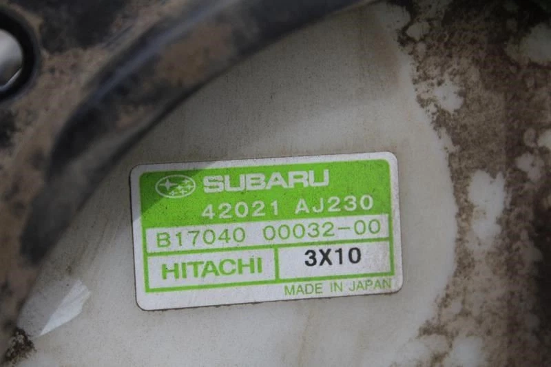 Bomba de combustible Subaru Legacy Outback 2014 2,5 L 4 cilindros 42021-aj230 Foto 4 de 4