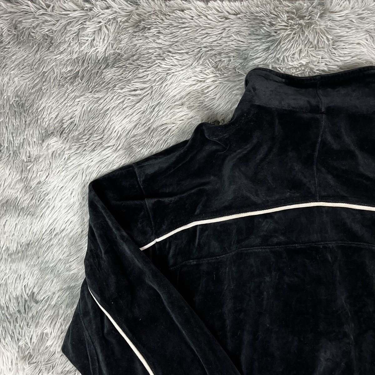 Vintage 2000's SEAN JOHN Men's Y2k Black White Full Zip Velour