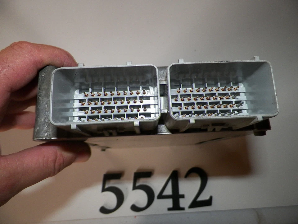 2003 03 CHRYSLER SEBRING DODGE STRATUS COMPUTER BRAIN ENGINE CONTROL ECM MODULE - Image 4 of 4