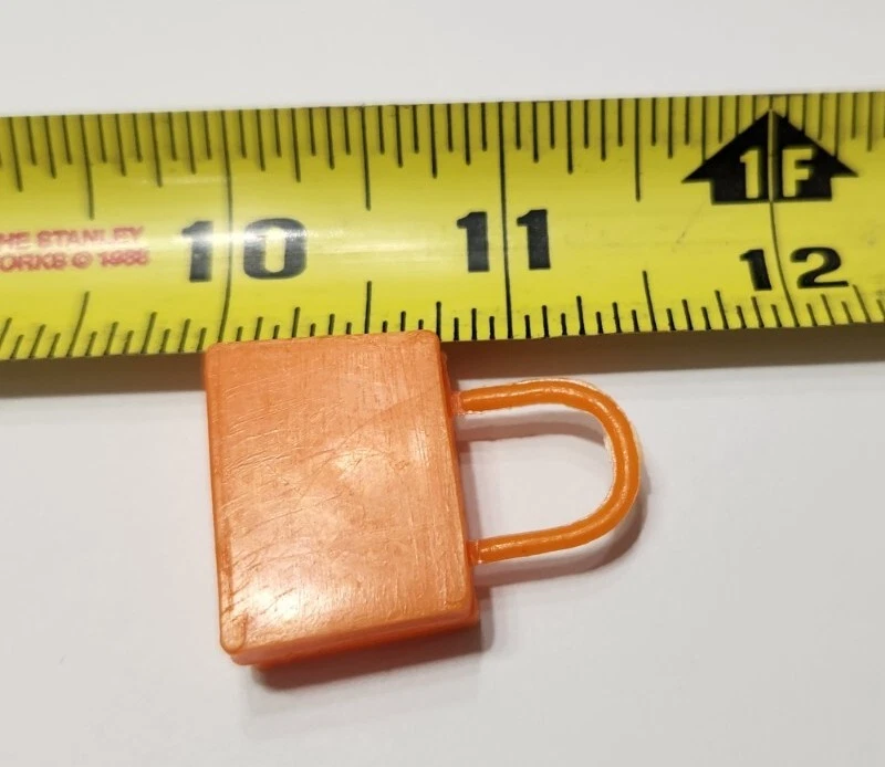 BARBIE DOLL ACCESSORIES ORANGE SMALL SUITCASE TRAVEL CASE OPENS TOMMY KELLY - Image 3 of 3