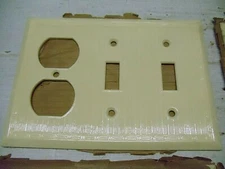1 Old Vintage Fancy Ribbed Ivory Triple Switch Plate - Outlet Cover NOS Bakelite