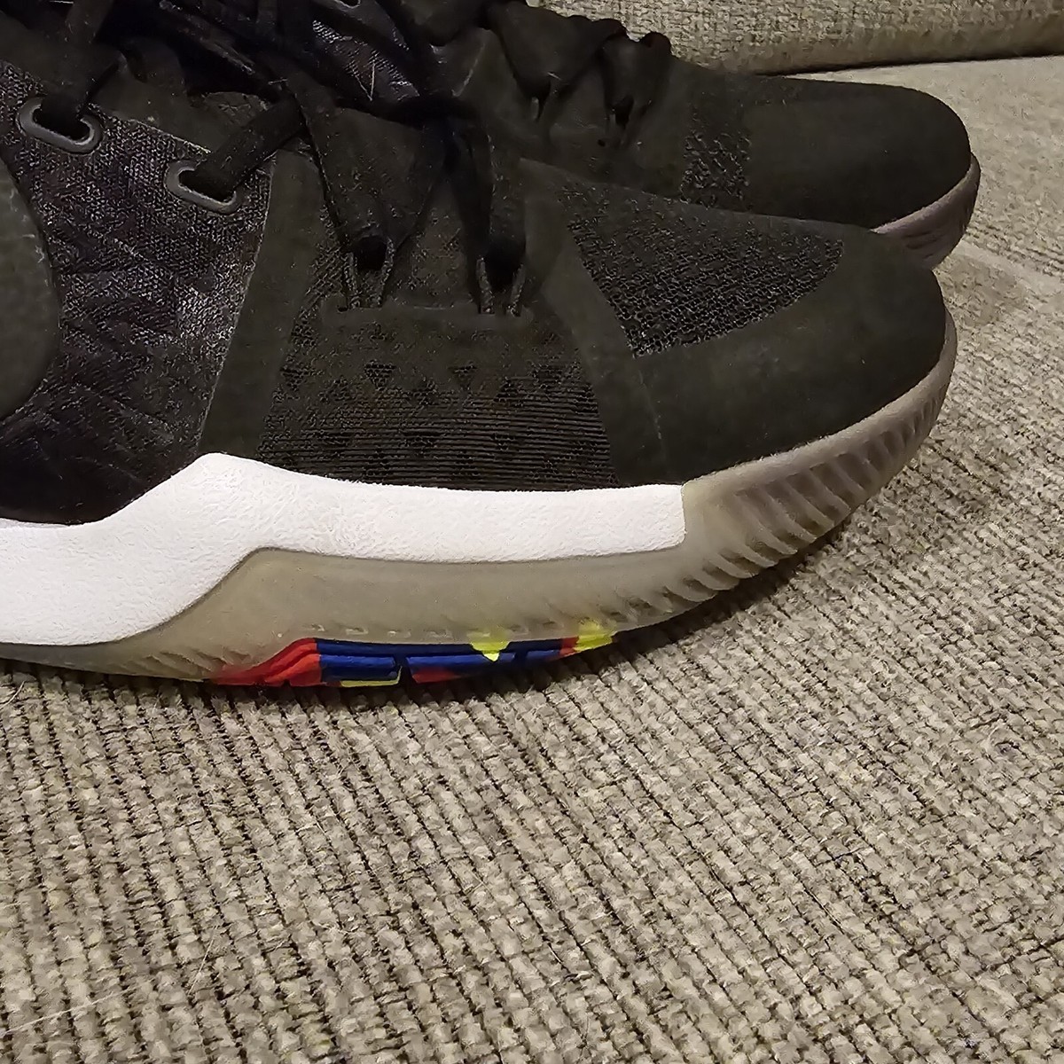 Nike‎ Kyrie 3 Black Multi-Color - Mens Size 12  Swoosh Sneakers Shoes. Nike Kyrie 3 Black Multi-Color - Mens Size 12 Swoosh  main image 3