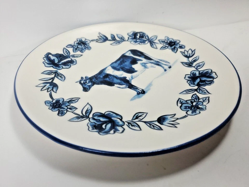 Plato escotilla Anthropologie Molly azul vaca flores floral granja Grannycore 8" Foto 3 de 4