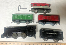 Marx Windup Freight Train Set 0-4-0 Steam Engine  6 Inch Tin Cars  Key Runs 