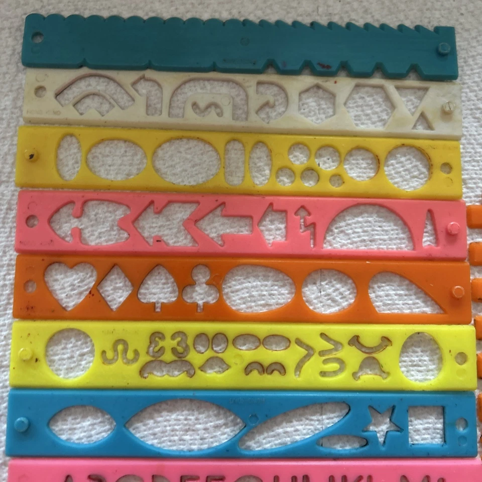 Lote De 12 Plantillas De Plástico De Colección Hong Kong Arte Niños Artesanía LOTE Foto 2 de 4