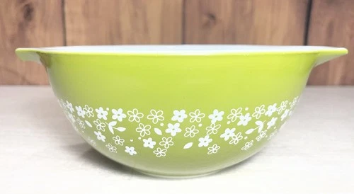 VTG Pyrex Green Spring Blossom "Crazy Daisy" 1-1/2 qt Cinderella Mixing Bowl 442