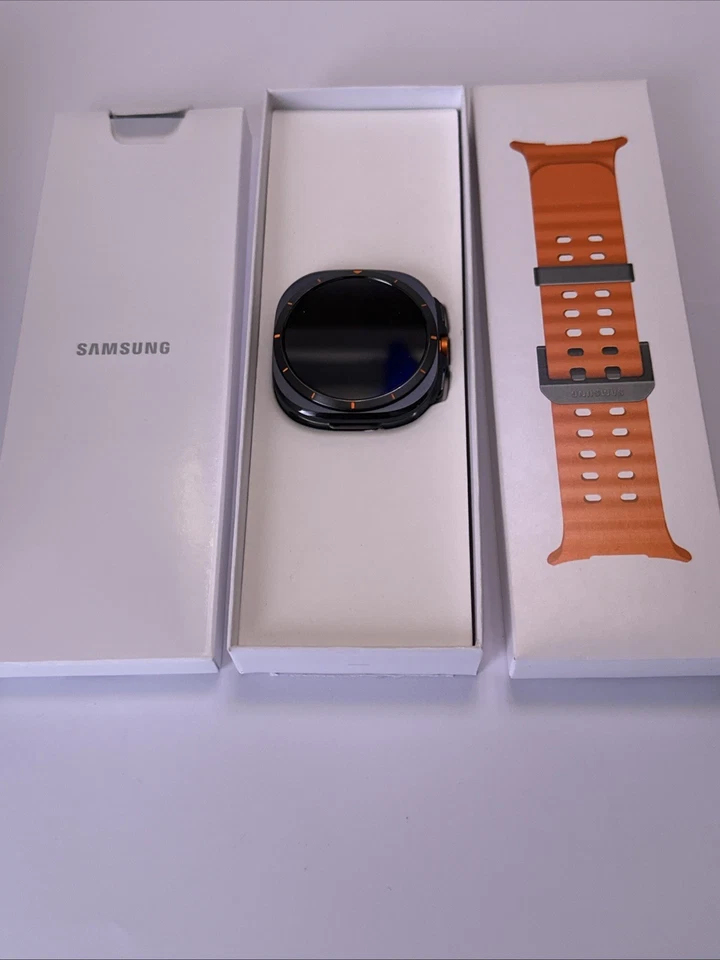 Samsung Galaxy Watch Ultra Titanium Grey  47mm LTE (UK Version) - Image 3 of 3