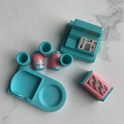 1995 Barbie ''So Much to Do!'' Mall Food Court Snack Shop Accessories Lot Doll Sz