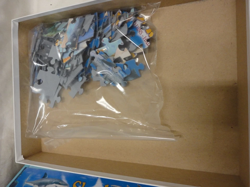 Sharks 100 Piece Jigsaw Puzzle N3 - Image 3 of 3