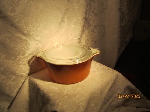 Pyrex Old Orchard Pattern No 474-B 1 1/2 Liter Casserole Bowl w/Lid Made in USA