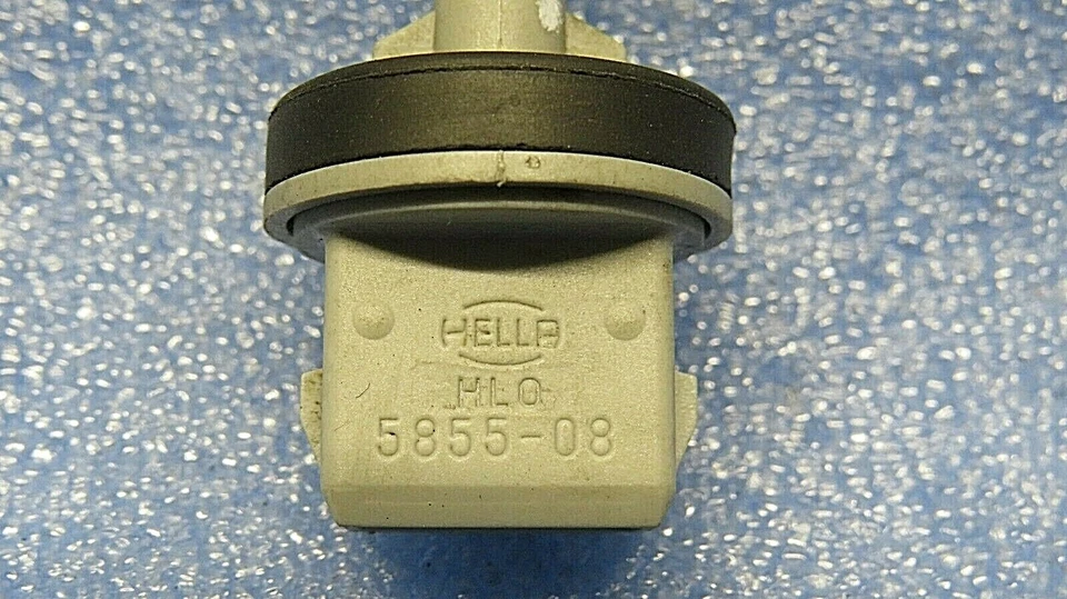 AUDI 100 A6 / VW Passat - Internal Temperature Sensor Sensor 4A0820539A HELLA... - Image 4 of 4