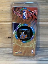 1995 IMPRINTED PRODUCTS NBA TRADING PINS NEW YORK KNICKS LOGO PIN