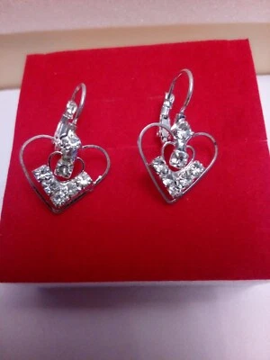 boucles d'oreilles dormeuses - Coeur argenté   strass  - modèle V en strass - Photo 1/4