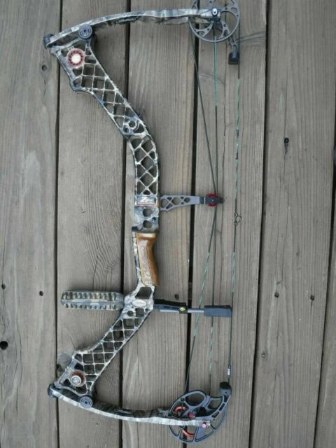 Mathews Bow Hunting 70lbs lbs. Draw Weight Archery Compound Bows