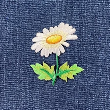 White Daisy Applique Patch - Embroidered Flower Gardening Badge 2.25" (Iron On)