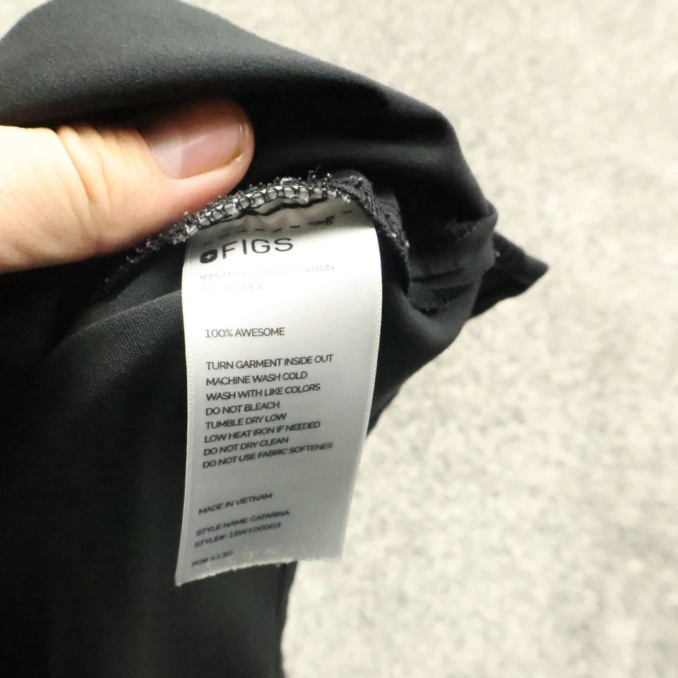 FIGS Catarina Scrub Top Women's 3XL Black Technical Collection V-Neck Pocket - Image 4 of 4