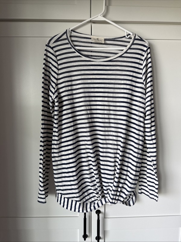 Betsey’s Boutique - Long Sleeve Blouse - NWOT- Navy And White Stripe - Large