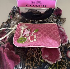 Vintage Coach Pink Floral Embellished Wristlet Signature CC op art floral