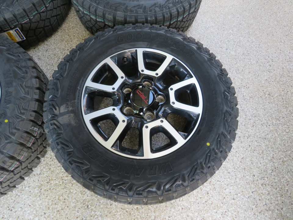 TOYOTA TUNDRA TRD PRO 18" NEGRO OEM LLANTAS DE FÁBRICA NEUMÁTICOS SEQUOIA 5 OREJETAS TPMS Foto 3 de 4