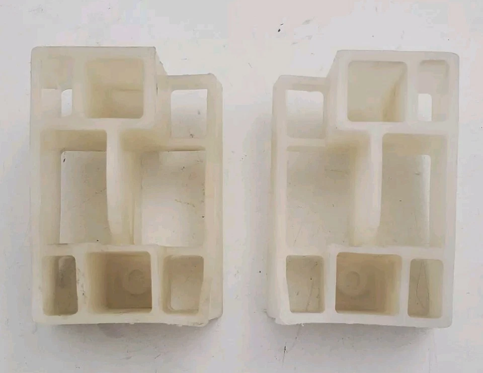 89-94 Geo Metro right left rear Bumper Mount Bracket Frame Support White Plastic - Image 2 of 4