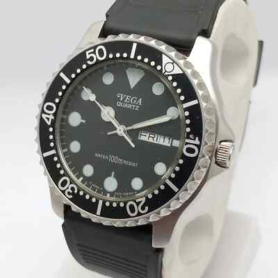 Citizen Vega Diver Quartz 3J00-397037 Day/Date Vintage Men's Watch