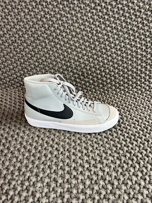 Nike Blazer Mid  77 Light Smoke Grey Sneakers Shoes GS Size 6.5 Y DA4086-003