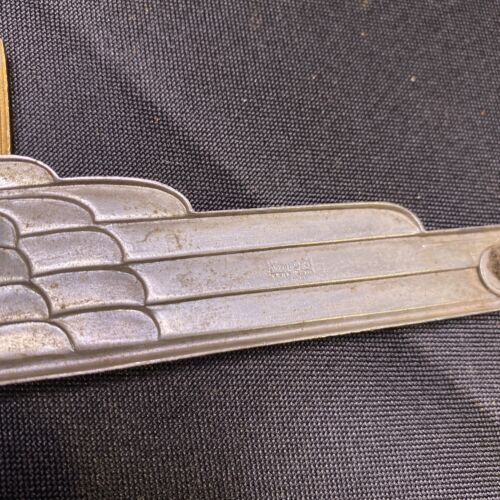 12" Fox Co. Chrysler Airflow Wing Lightning Bolts maletero emblema insignia adorno - Imagen 8 de 17