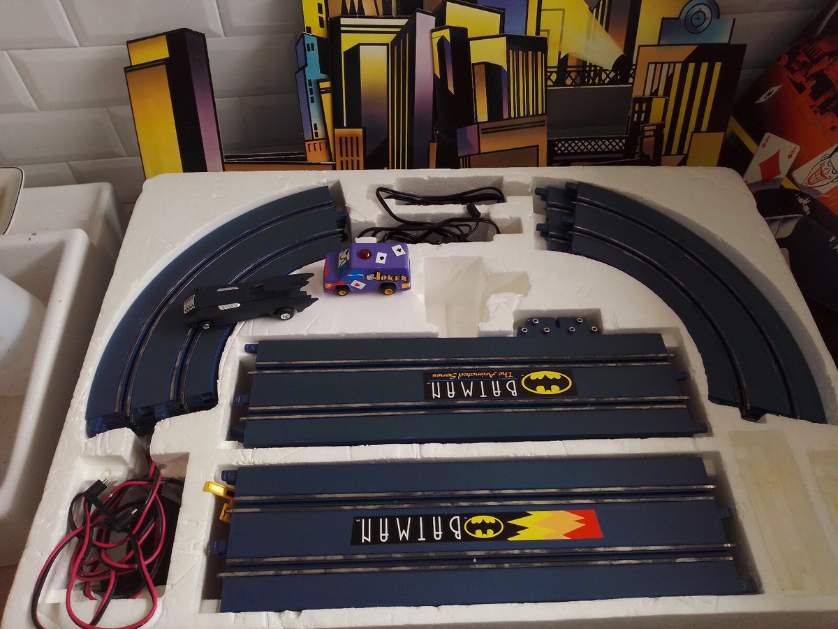 Lot 2 Voitures Circuit Polistil - Batmobile Batman & Joker Van - Fonctionnelles