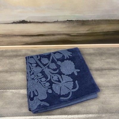 Pottery Barn Riya Embroidered Throw Pillow Cover 22 x22  Navy Blue Read OB