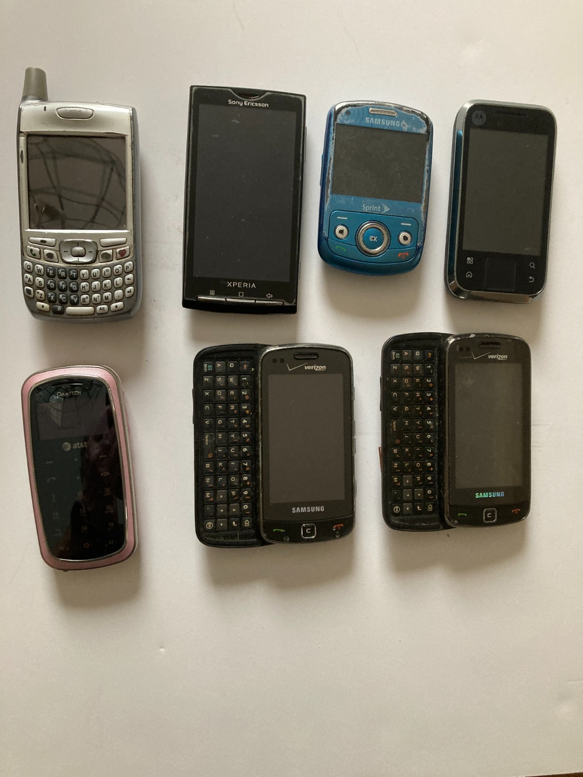 7pc Vintage Smartphone Lot: Palm Treo, Sony Xperia, Samsung 