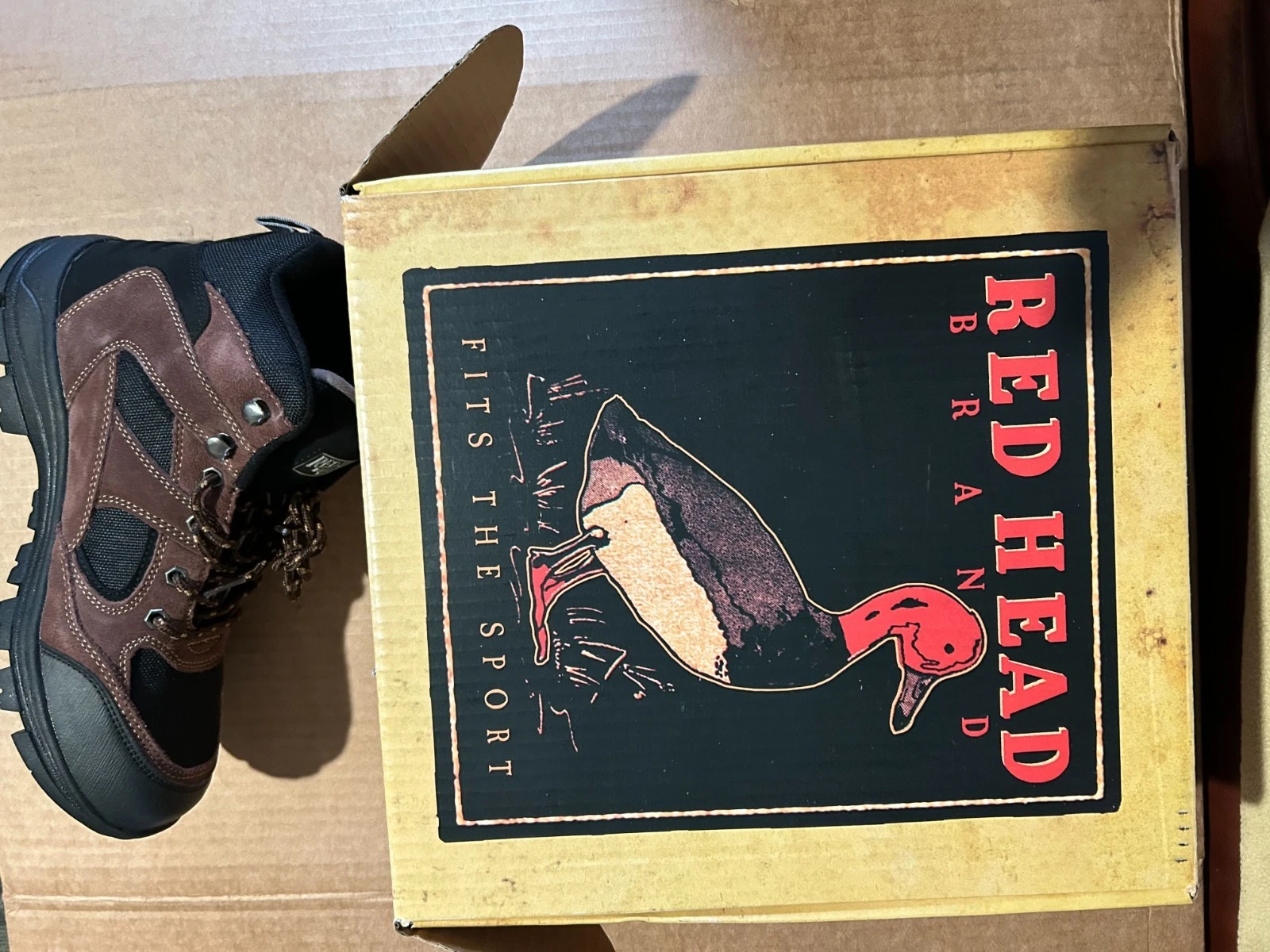 READ HEAD hiking boots men 9.5 - NEW