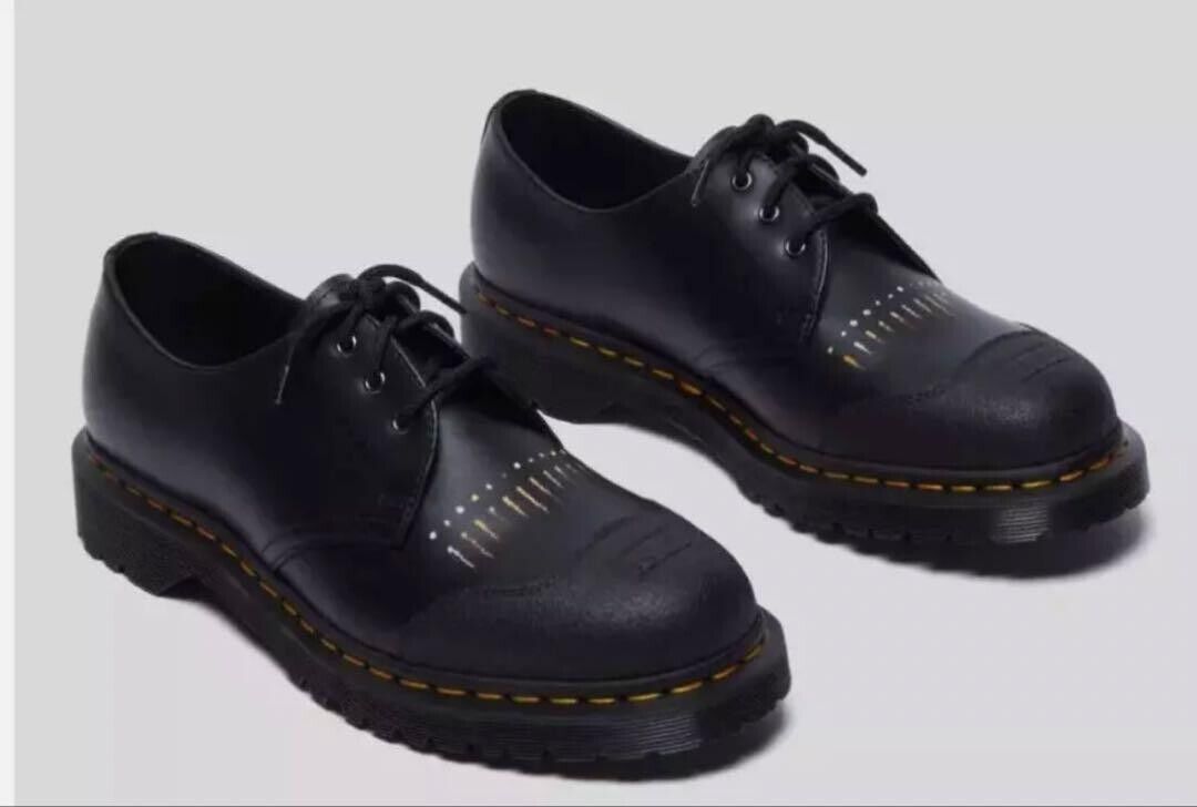 Nine Inch Nails x Dr. Martens 1461 Nine Inch Nails x Dr. Martens 1461