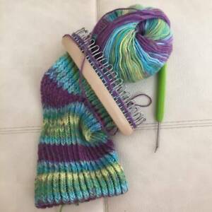 Knitting loom scarf