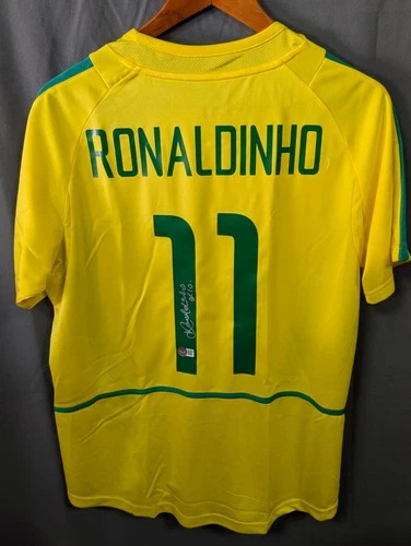 Ronaldinho Signed Brazil Soccer Jersey AUTO BAS Beckett Sz L