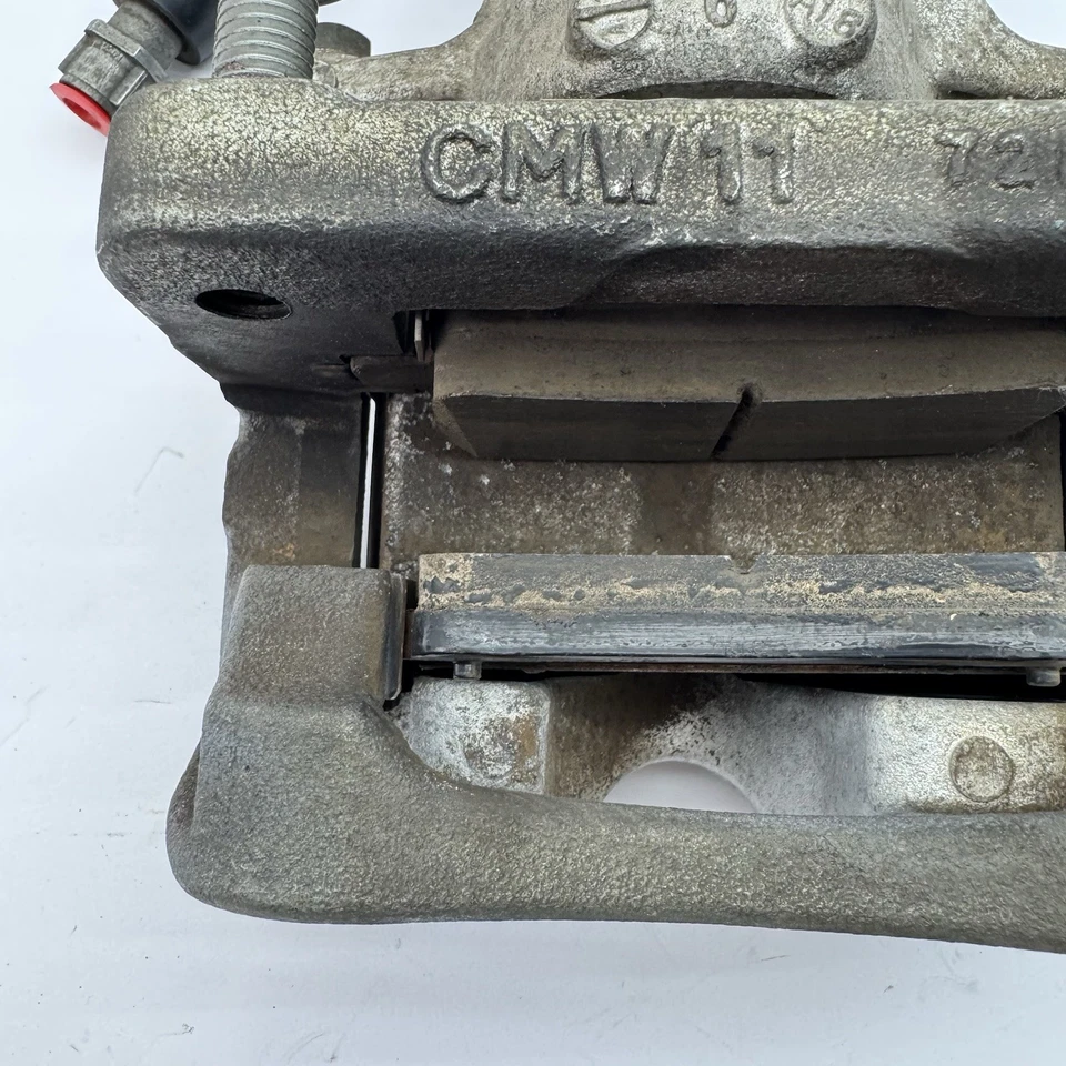 Pinza de disco de freno trasera derecha del lado del pasajero Cadillac XTS 2013-2019 AWD fabricante de equipos originales Foto 3 de 4