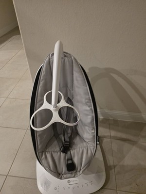 4moms Mamaroo Baby Swing 2000908 w/5 Unique Motions Bluetooth