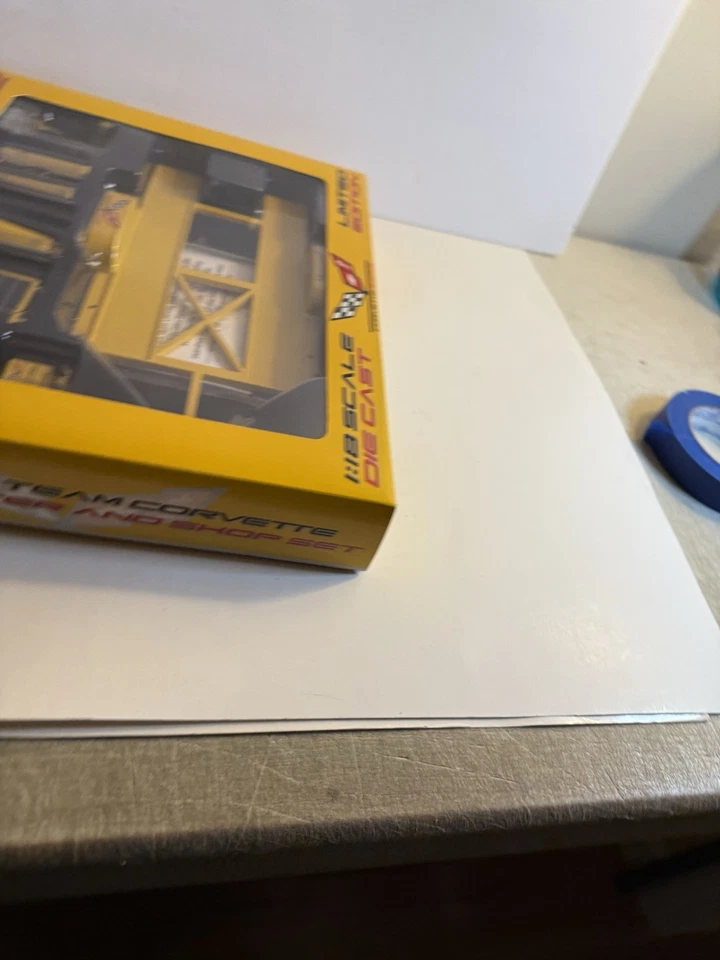 Gmp Corvette Racing Transporter & Shop 1:18 Yellow Diecast Set #/3000 NEW Sealed - Image 2 of 4