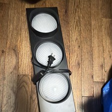 3-Light Traffic Signal Light w/ Visor, Wall Mount, Plug-In, Red Yellow Green